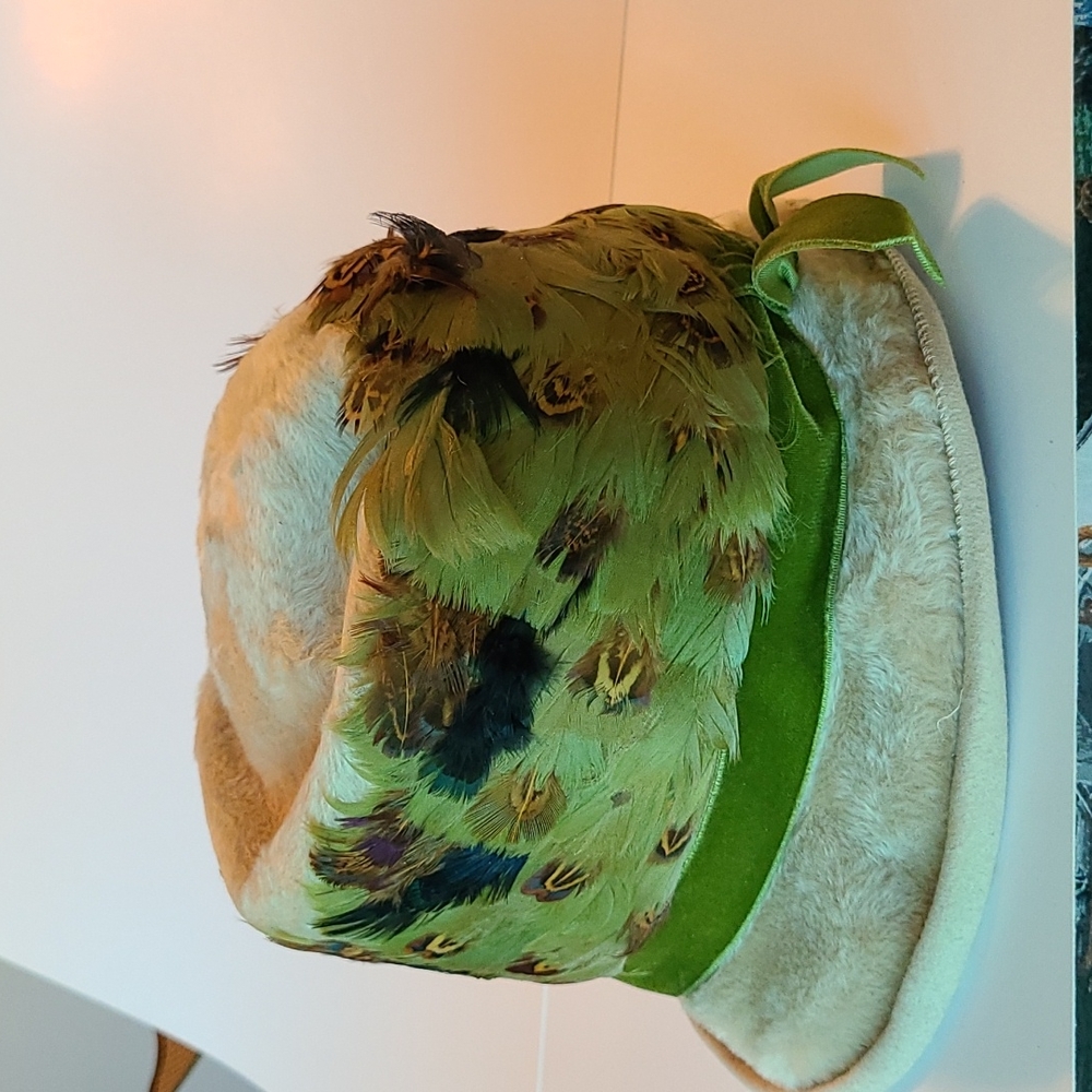 Vintage 1950's Faux Fur hat with Peacock Feathers.